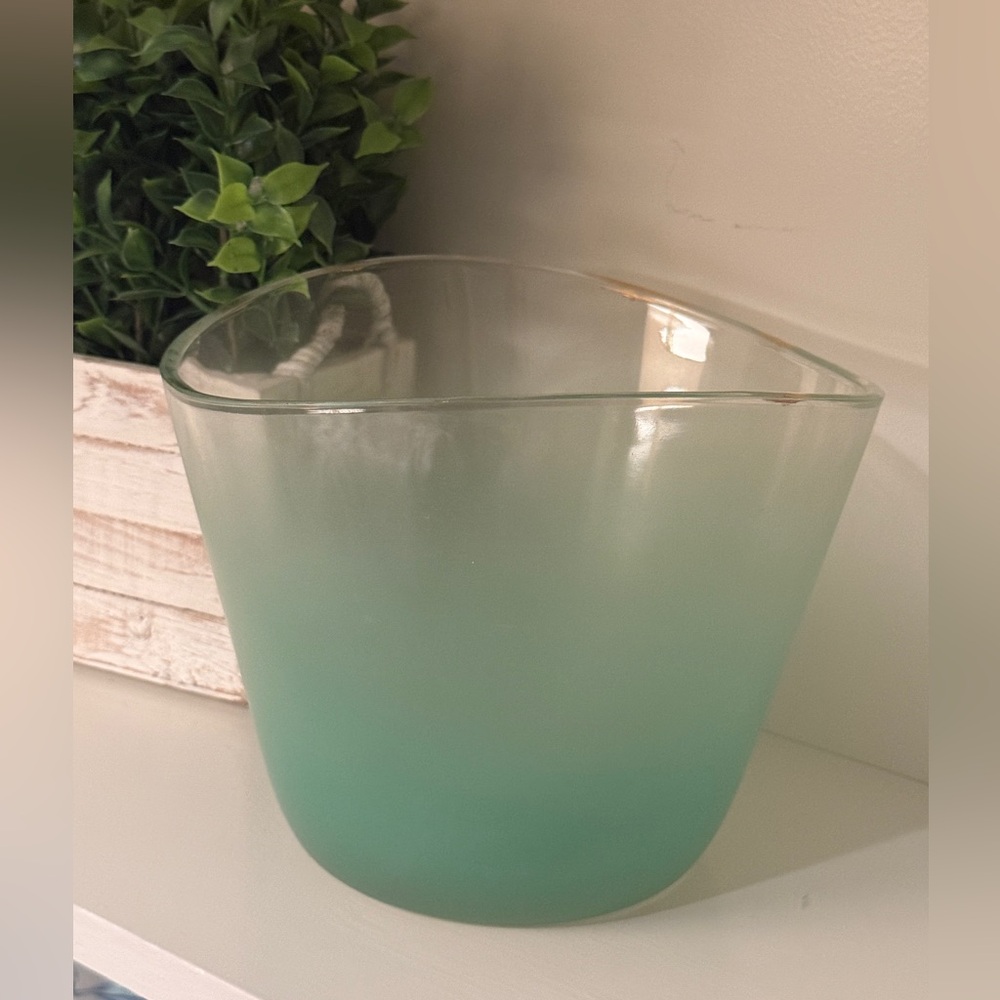 BLENDO MCM Mint Green Large Size Salad Serving Chip Bowl with Gold Trim Vintage